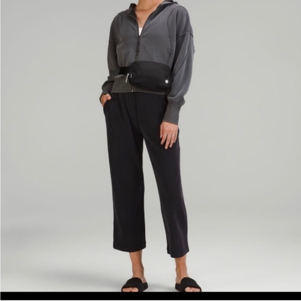 NWT Lululemon Crossbody Black Belt Bag